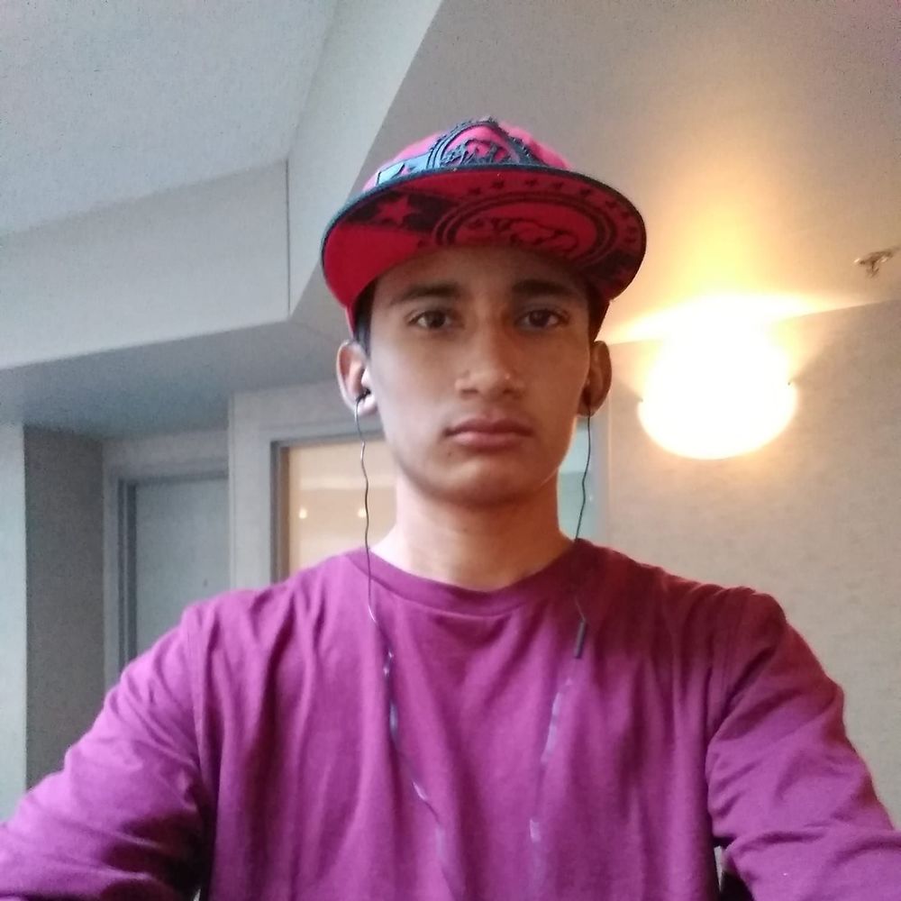 Meet your Posher, Ernesto